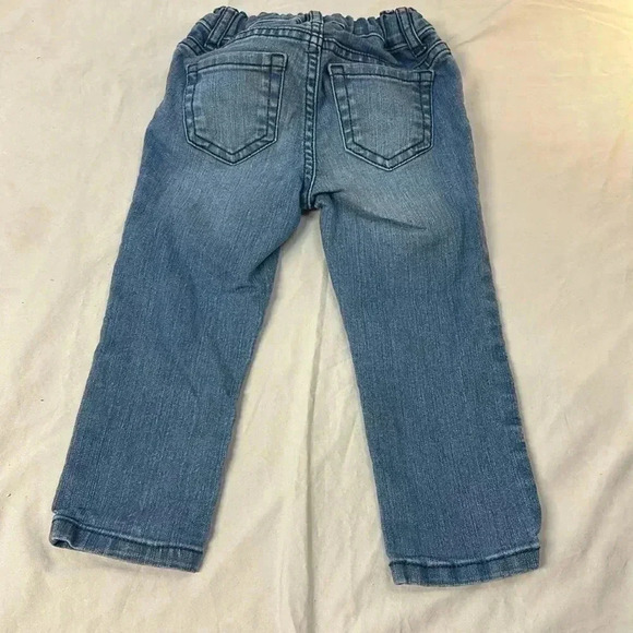 The Children's Place - Toddler straight cut denim jeans. Size 2T - Picture 4 of 5